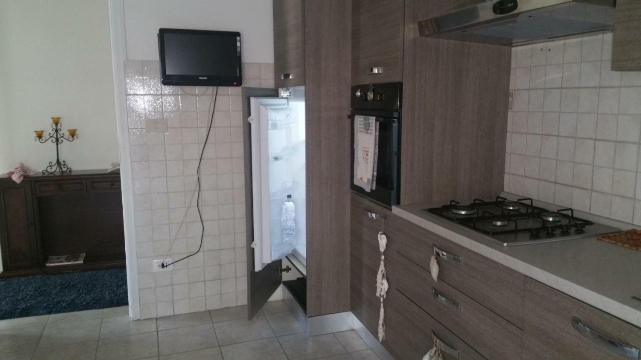 Casa Moderna Apartment เปรูจา ภายนอก รูปภาพ